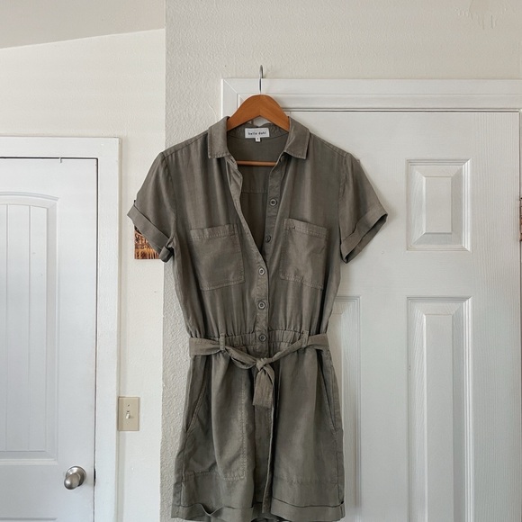 100% linen Bella Dahl Utility Rolled Hem Tencel Romper Size Small Casual Olive - Picture 2 of 6